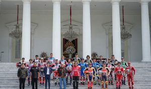 Pebalap Astra Honda, Veda Ega Bertemu Presiden RI dan Ikuti Parade MotoGP Mandalika 2022 Pebalap Astra Honda, Veda Ega Bertemu Presiden RI dan Ikuti Parade MotoGP Mandalika 2022