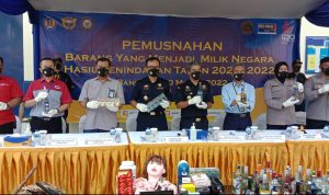 Jelang Ramadan, Bea Cukai Bandung Musnahkan Ribuan Barang Ilegal
