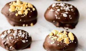 Ilustrasi olahan kurma, coklat kurma (pinterest)