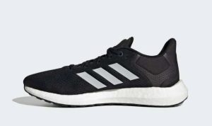 Ilustrasi sneakers adidas pureboost original. (Foto: blibli.com)
