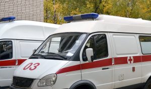 Viral, Mobil Mewah Halangi Ambulans Saat Bawa Ibu Hamil ke RS