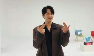Im Siwan ZE:A Booking Hotel Sebulan Untuk Pengungsi Ukraina Aktor dan personil Grup Kpop ZE:A Im Siwan memboking hotel selama sebulan di Kota Kiev untuk warga Ukraina. (instagram @yim_siwang)