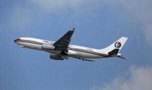 Pesawat milik China Eastern Airlines jenis Boeing 737-800. (Tomohiro Ohsumi/Bloomberg)