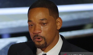 Usai Tampar Chris Rock, Will Smith Raih Aktor Terbaik Oscar 2022 Usai Tampar Chris Rock, Will Smith Raih Aktor Terbaik Oscar 2022