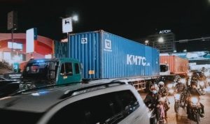 Ilustrasi: Kendaraan berat dilarang melintas di jalur utama Cianjur, Jawa Barat. (Tuahta Simanjuntak/FIN)