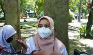 Kejar Target Vaksin Booster, Dinkes Gencar Lakukan Inovasi Teti Hendriani saat memberi paparan kepada wartawan di acara Bandung Menjawab, di Balai Kota Bandung, Rabu (13/4).