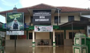 Tak Kunjung Surut, 3000 KK di Dayeuhkolot Terdampak Banjir Kantor Desa Dayeuhkolot yang juga tak luput terendam banjir. (jabarekspres)