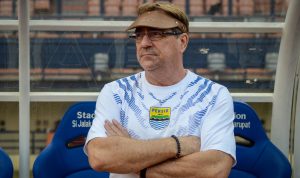 Pelatih Persib Telah Temukan Catatan Buruk Tim & Siap Juara Musim Depan Pelatih Persib Telah Temukan Catatan Buruk Tim & Siap Juara Musim Depan