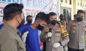 Kenal lewat FB, ABG Jadi Korban Pencabulan Dibawah Ancaman Senjata Tajam Pelaku pencabulan terhadap ABG yang mengaku kenalan di FB, saat di tunjukkan kepada awak media. (radartegal)