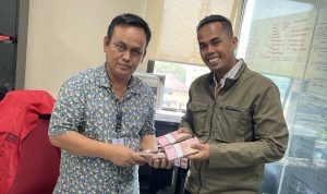 Inisiatif Sendiri, Lord Adi Kembalikan Uang 50 Juta dari Indra Kenz Inisiatif Sendiri, Lord Adi Kembalikan Uang 50 Juta dari Indra Kenz