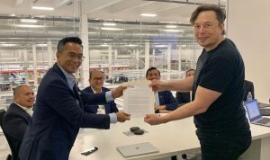 Temui Rombongan Luhut, Elon Musk Hanya Kenakan Kaos Oblong Temui Rombongan Luhut, Elon Musk Hanya Kenakan Kaos Oblong