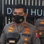 Karo Penmas Divisi Humas Polri, Brigjen Pol Ahmad Ramadhan saat mengungkap ada artis yang terlibat dengan kasus penipuan robot trading DNA