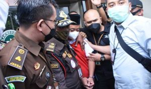 Herry Wirawan, Pemerkosa 13 Santri Bandung Dijatuhi Hukuman Mati herry wirawan
