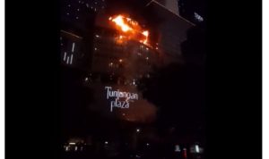 Kebakaran di Tunjungan Plaza Surabaya. (Istimewa)