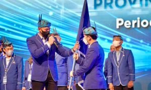 AHY melantik Ketua DPD Jatim Emil Dardak dan jajaran kepengurusan yang baru periode 2022-2027 di Imperial Ballroom Pakuwon, Surabaya.
