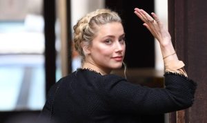 Psikolog Sebut Amber Heard Derita PTSD Akibat Pelecehan