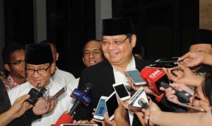 Airlangga Hartarto menuturkan, jika membaca situasi saat ini, kondisi Pandemi Covid-19 di Indonesia menunjukan tanda-tanda terus membaik.