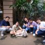Jerome Polin Sijabat dan Waseda Boys berkunjung ke rumah Alshad Ahmad kemudian berfoto bersama harimau putihnya. (Foto: Instagram @alshadahmad)