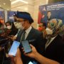 Gubernur Jawa Barat, Ridwan Kamil pastikan pelantikan Yana Mulyana jadinl Wali Kota Definitif akan dilakukan pekan depan. (Foto: Sandi Nugraha/Jabar Ekspres)
