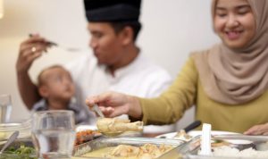 Ilustrasi: Makan sahur. (Foto: Antara)