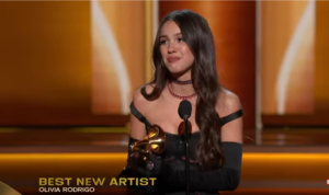 Olivia Rodrigo Borong 3 Piala Sekaligus di Grammy Awards 2022 Olivia Rodrigo Borong 3 Piala Sekaligus di Grammy Awards 2022