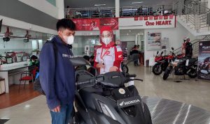 Selama Bulan April, Beli New Honda Genio dan Vario 160 Dapat Jaket Eksklusif