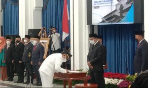 Yana Mulyana Resmi Dilantik Menjadi Wali Kota Definitif Bandung