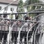 Bersiap, Pagar Kawat Berduri Terpasang di Gedung Sate dan Gedung DPRD Jabar