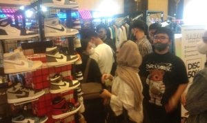Tak Hanya Ikut Pulihkan Ekonomi dan Manjakan Pecinta Sneaker, BSS 3.0 Juga Coba Kembalikan Kultur Cibaduyut Sebagai Sentra Sepatu Acara Bandung Sneaker Season (BSS) 3.0 di The Trans Luxury Hotel, Sabtu (23/4). (Foto: Nur Aziz/Jabar Ekspres)