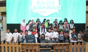 Ratusan anak yatim di Kota Bandung mendapatkan kebahagiaan dari Baznas Jabar lewat program 'Borong Baju Lebaran, Selasa (26/4).