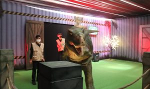 Festival Citylink bersama Game Master menghadirkan wahana edukasi prasejarah dengan menampilkan berbagai replika dinosaurus yang terlihat sangat persis dengan aslinya.