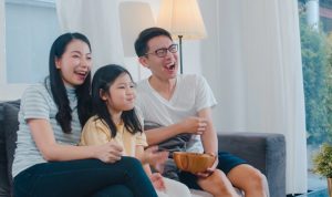 5 Film Komedi Thailand yang Cocok untuk Menemani Sahur