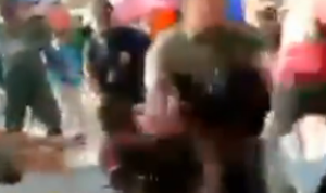 Video Salpol PP Keroyok Warga Viral, Ibu-Ibu Sebut Mereka Pembuat Keributan Video Salpol PP Keroyok Warga Viral, Ibu-Ibu Sebut Mereka Pembuat Keributan