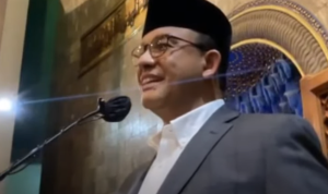 Anies Baswedan Sindir Perpanjangan Masa Jabatan, Dapat Riuh Tepuk Tangan dari Mahasiswa UGM Anies Baswedan Sindir Perpanjangan Masa Jabatan, Dapat Riuh Tepuk Tangan dari Mahasiswa UGM