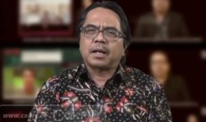 Ade Armando Dikeroyok Sejumlah Orang di Lokasi Demostrasi