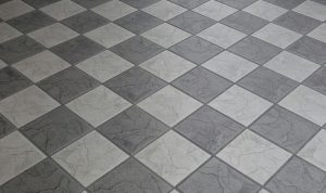 3 Penyebab Lantai Keramik di Rumah Terangkat dan Pecah