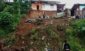 TPT yang mengalami longsor di Dusun Haur Koneng, RT01 RW02, Desa Ciherang, Kecamatan Sumedang Selatan, Kabupaten Sumedang pada Kamis (12/5).