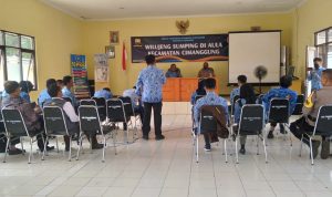Camat Libatkan Banyak Pihak, Gotongroyong Pecahkan Masalah Sampah Pasar Parakanmuncang Rapat yang dipimpin Forkopimcam Cimanggung dan dihadiri seluruh kepala desa membahas pemecahan masalah sampah Pasar Parakanmuncang. (Yanuar/Jabar Ekspres