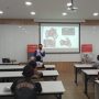 Pemberian materi safety riding untuk peserta dari Ikatan Motor Honda Cirebon (IMHC)