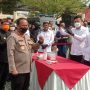 Pemusnahan Sabu sebanyak 1,196 ton yang berhasil di ungkap Polda Jabar di Kabupaten Pangandaran pada beberapa waktu lalu. Kamis (19/5). Foto. Sandi Nugraha