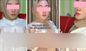 tangkapan layar tiktoker berhijab yang pamer payudara. (ist)