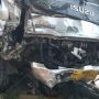 Kecelakaan maut di Karawang, elf menabrak beberapa sepeda motor. (KBE)