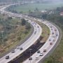 Ilustrasi: arus balik kendaraan yang melintas di jalan tol. (JawaPos.com)