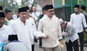 Hadiri Halal bi Halal Keluarga Alumni Cipasung, Kang Ace : Pesantren Garda Terdepan Pembangunan Bangsa Hadiri Halal bi Halal Keluarga Alumni Cipasung, Kang Ace : Pesantren Garda Terdepan Pembangunan Bangsa