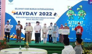 Peringati May Day 2022, BPJS Ketenagakerjaan Bagikan Bantuan 15.000 Sembako Peringati May Day 2022, BPJS Ketenagakerjaan Bagikan Bantuan 15.000 Sembako