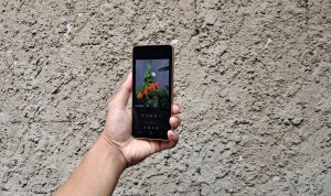 Bikin Foto yang Estetik? Pakai 3 Cara Ini Galaxy A33 5G hadir dengan tiga fitur penunjang, Photo Remaster, Object Eraser, dan Fun Mode, yang menghadirkan cara mudah buat kamu memaksimalkan hasil foto yang estetik dari Quad Camera yang Awesome.