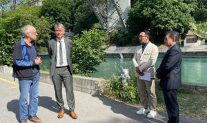 Ridwan Kamil Bertemu Penyelamat Zahra Adik Eril di Sungai Aare Swiss Gubernur Jawa Barat, Ridwan Kamil bertemu dengan Wali Kota Wali Kota Bern Alec Van Graffenried, Duta Besar Muliaman Hadad, dan Heinrich penyelamat anak perempuannya Zahra, (KBRI Bern)