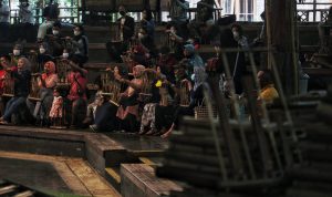 Capaian Pengunjung Saung Angklung Udjo Belum Sentuh 50 Persen Pertunjukan seni yang melibatkan para pengunjung di Saung Angklung Udjo, Kota Bandung. (Deni/Jabar Ekspres)
