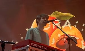 Ilustrasi Happiness Rex Orange County