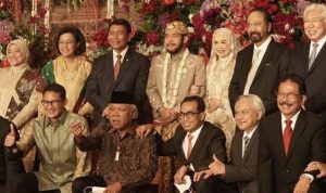 Pernikahan Adik Presiden Joko Widodo (Jokowi), Idayati dan Ketua Mahkamah Konstitusi, Anwar Usman. (Foto: Instagram @sminindarwati)